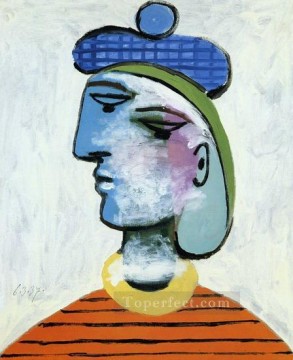 キュービズム Painting - マリー・テレーズ・オ・ベレー帽「ファムの肖像」1937年キュビスム